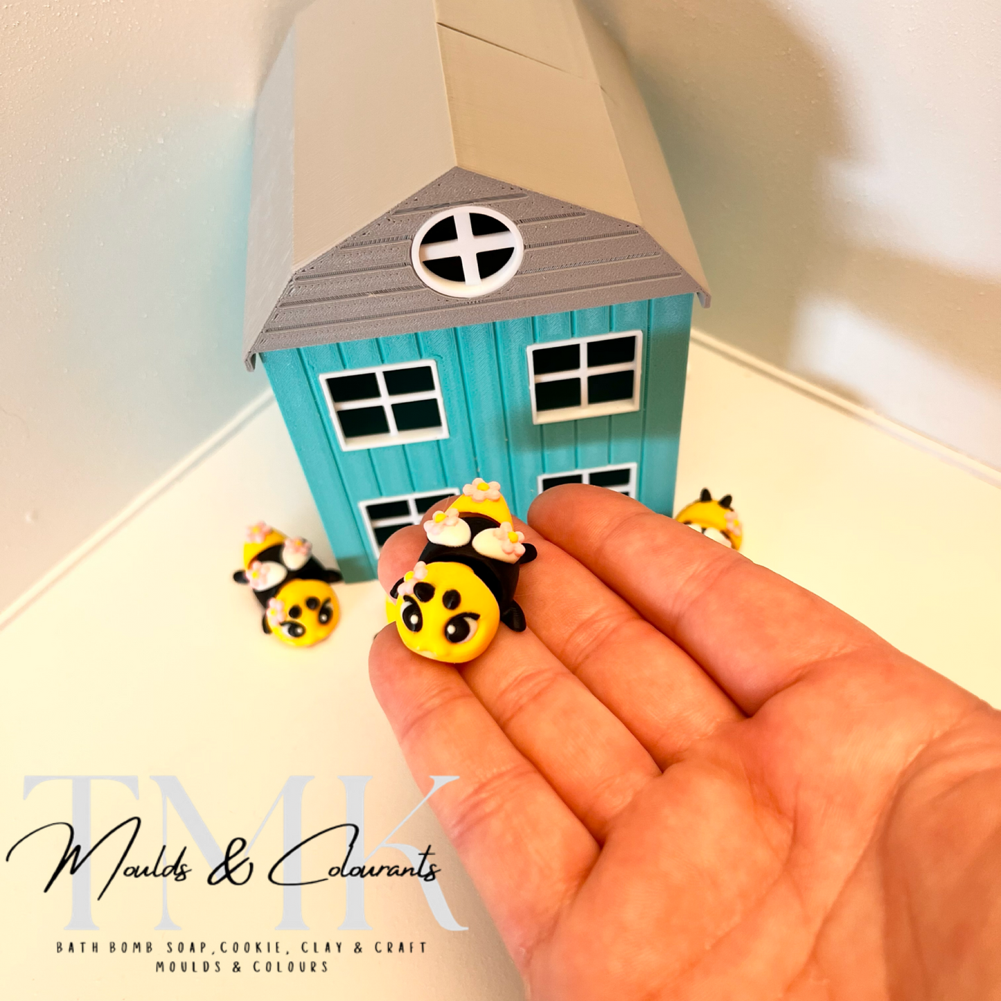 10x 3D Printed Mini Articulated Bee for Toy Surprise Bath Bombs