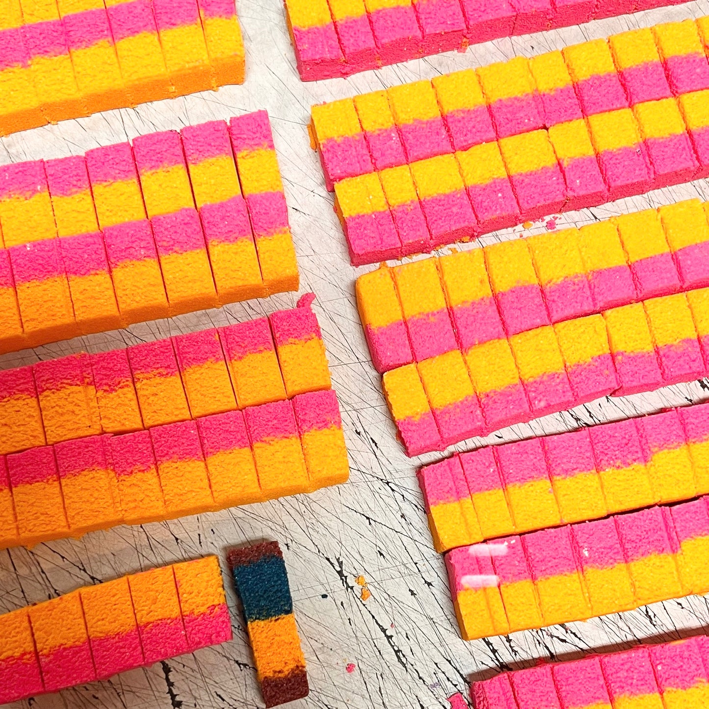 SHORTIES Bright Embeds for Bath Bombs