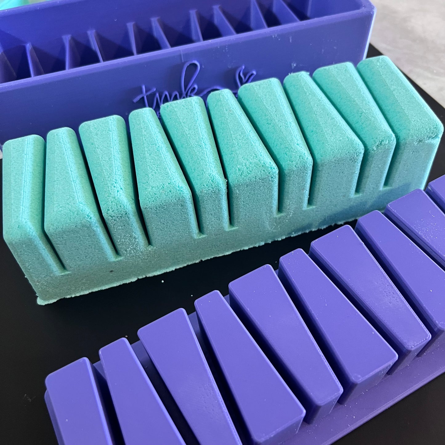 Extra Large Shower Steamer Snap Mould & Top Plunger (3D Printed)