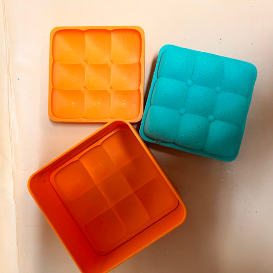 Square Bubble Pillow with buttons 3 Piece Press Mould