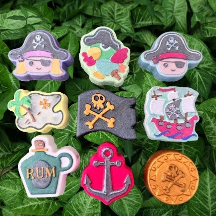 Pirate Collection (Vac Formed) 9 in total in 3 Sizes each